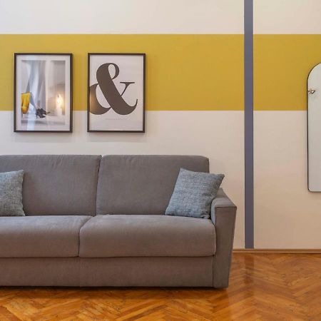 Elegante Appartamento Vicino Alla Stazione - Grey Trieste Luaran gambar